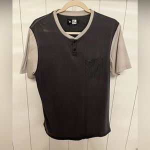 Rip curl Henley Pocket Tee size L